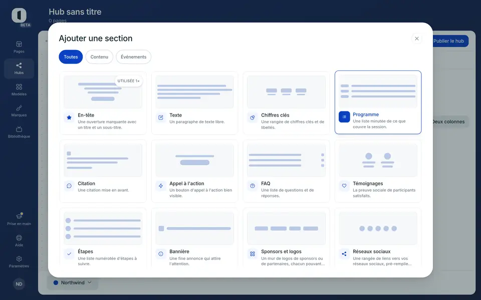 Ajoutez ou réorganisez les sections avec « Ajouter une section » à droite. La section Événements est celle qui liste vos pages (voir « Choisir et organiser les pages d'un hub »).
